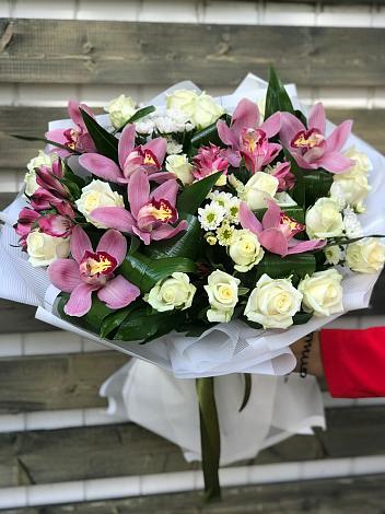 Букет цветов из: Розы и Хризантемы в Новоузенске