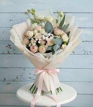 Букет цветов из:  Розы и Лизиантусы в Новоузенске