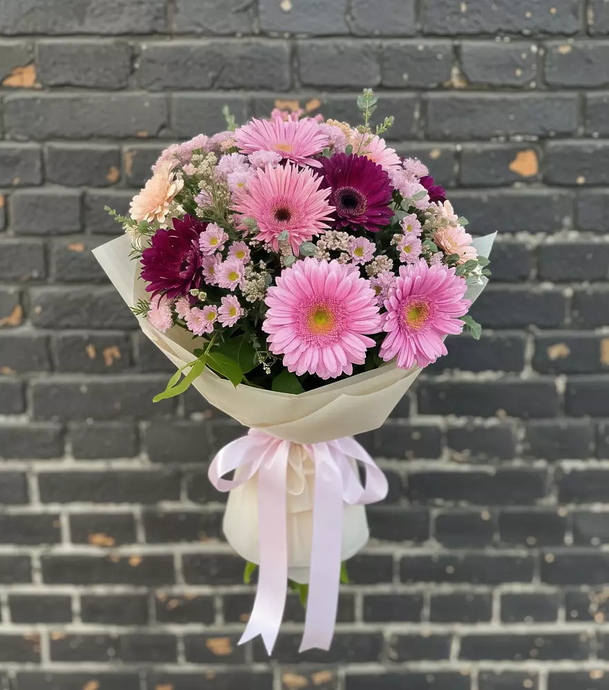 Букет цветов из: Герберы и Хризантемы в Новоузенске