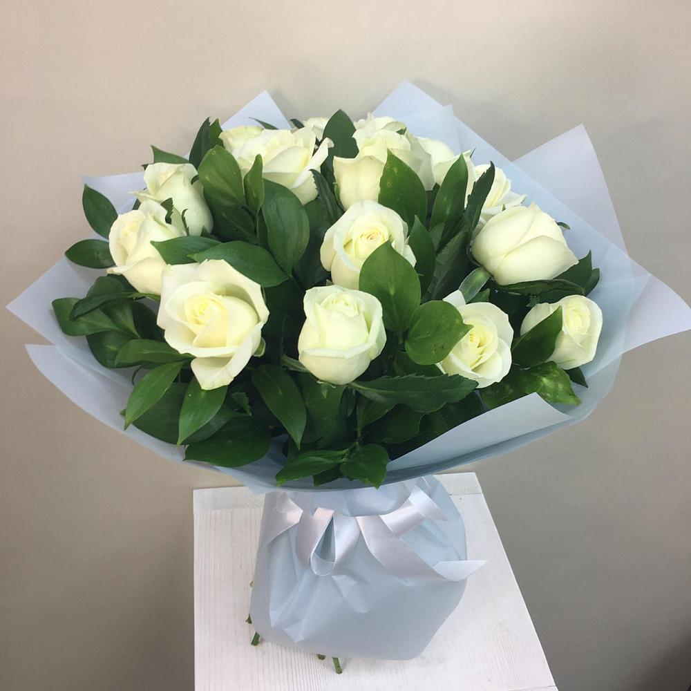 Букет 15 Белых роз Проуд в Новоузенске