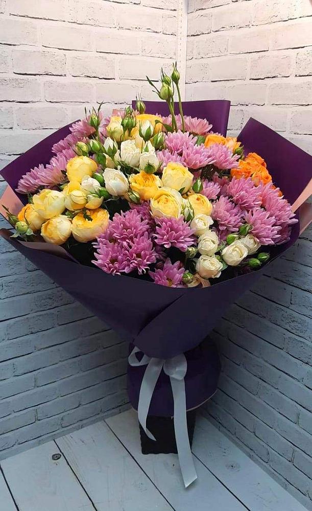 Букет цветов из: Хризантемы и Розы в Новоузенске