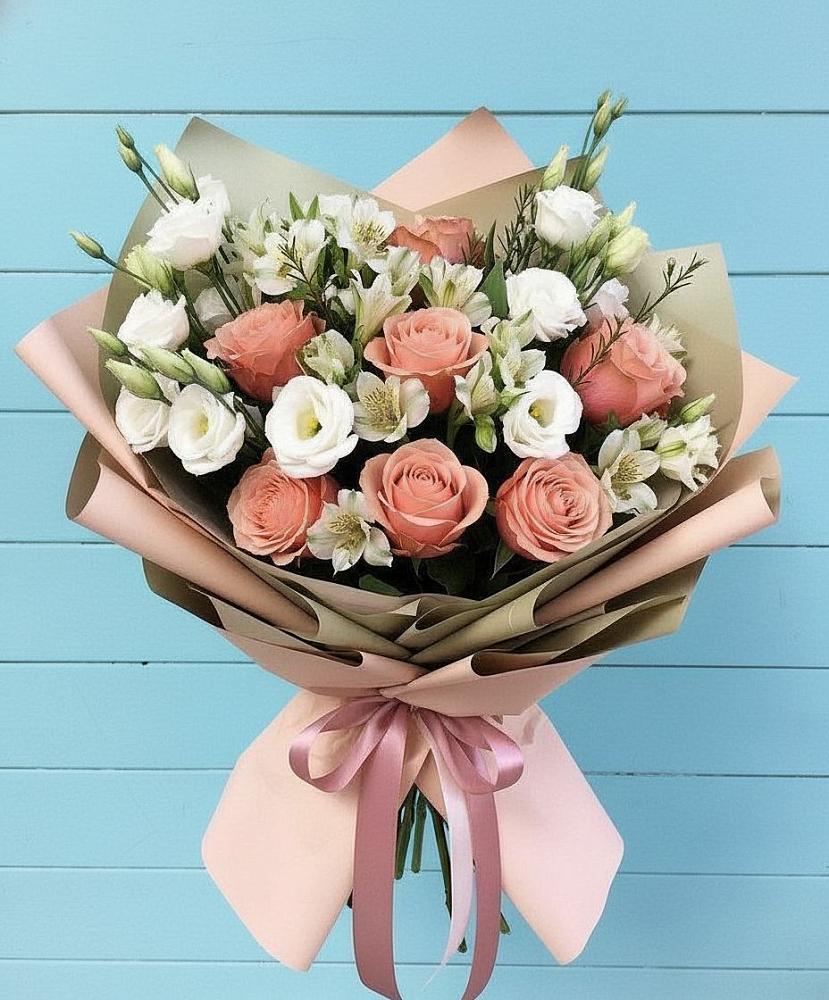 Букет цветов из: Розы, Альстромерии и Лизиантусы в Новоузенске