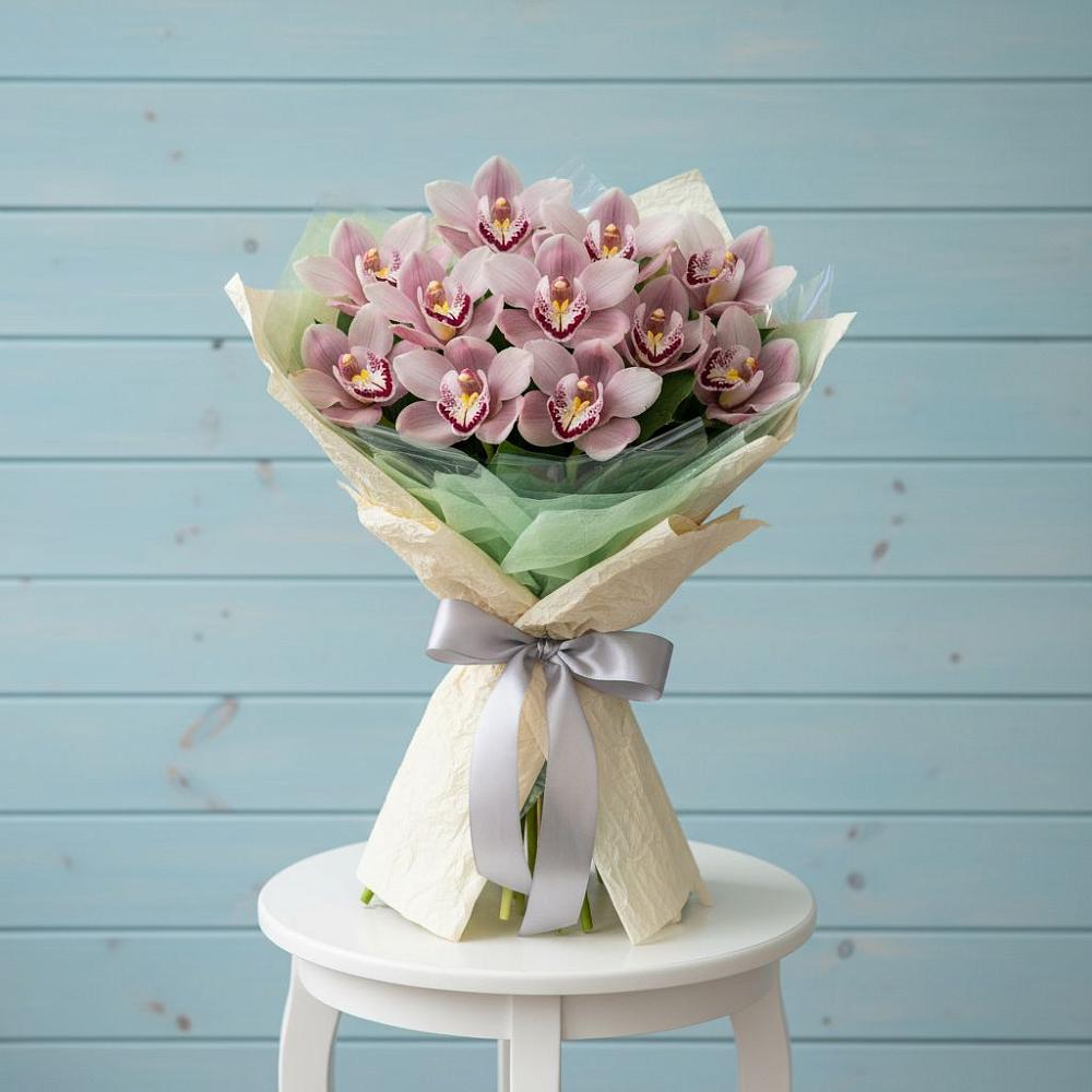 Букет цветов из: Орхидеи и Розы в Новоузенске