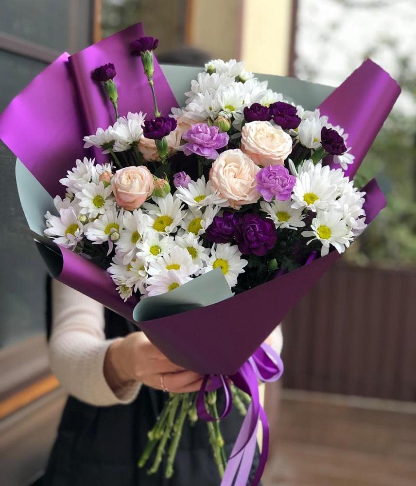 Букет цветов из: Хризантемы, Гвоздики и Розы в Новоузенске