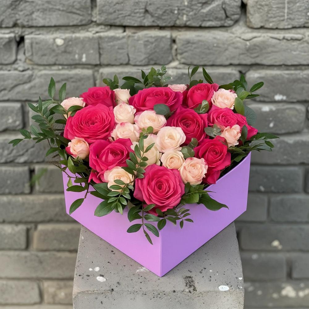 Цветочная композиция из Розы в коробке в Новоузенске