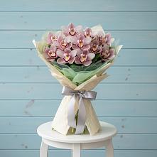 Букет цветов из:  Орхидеи и Розы в Новоузенске