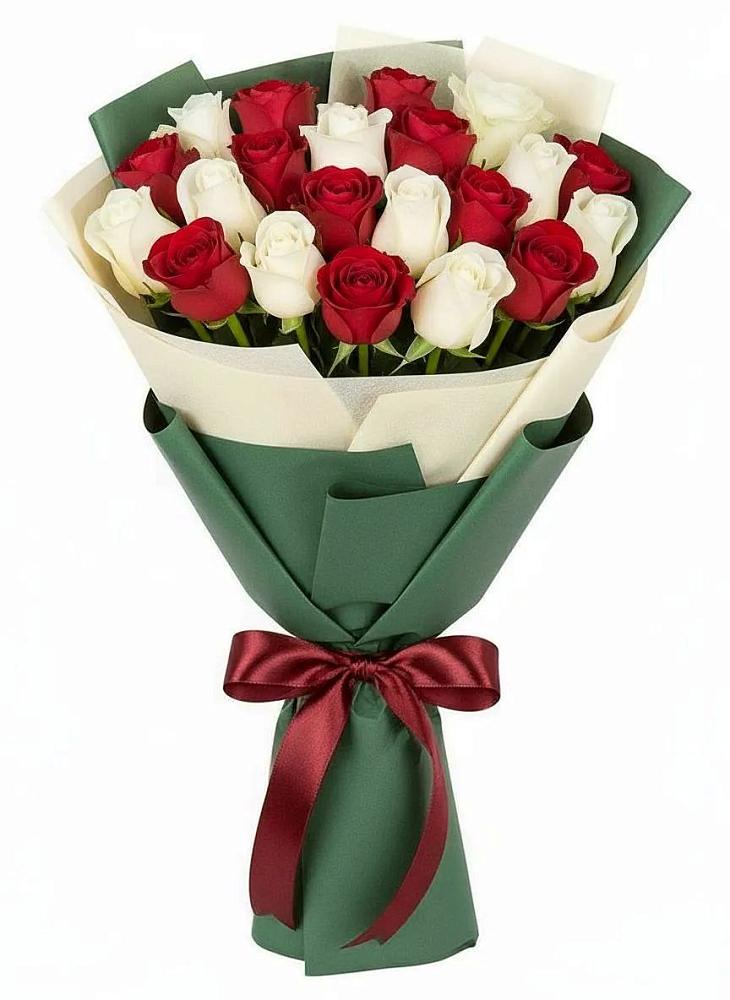 Букет Микс из красных и белых роз в Новоузенске