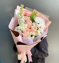 Букет цветов из:  Хризантемы и Розы в Новоузенске