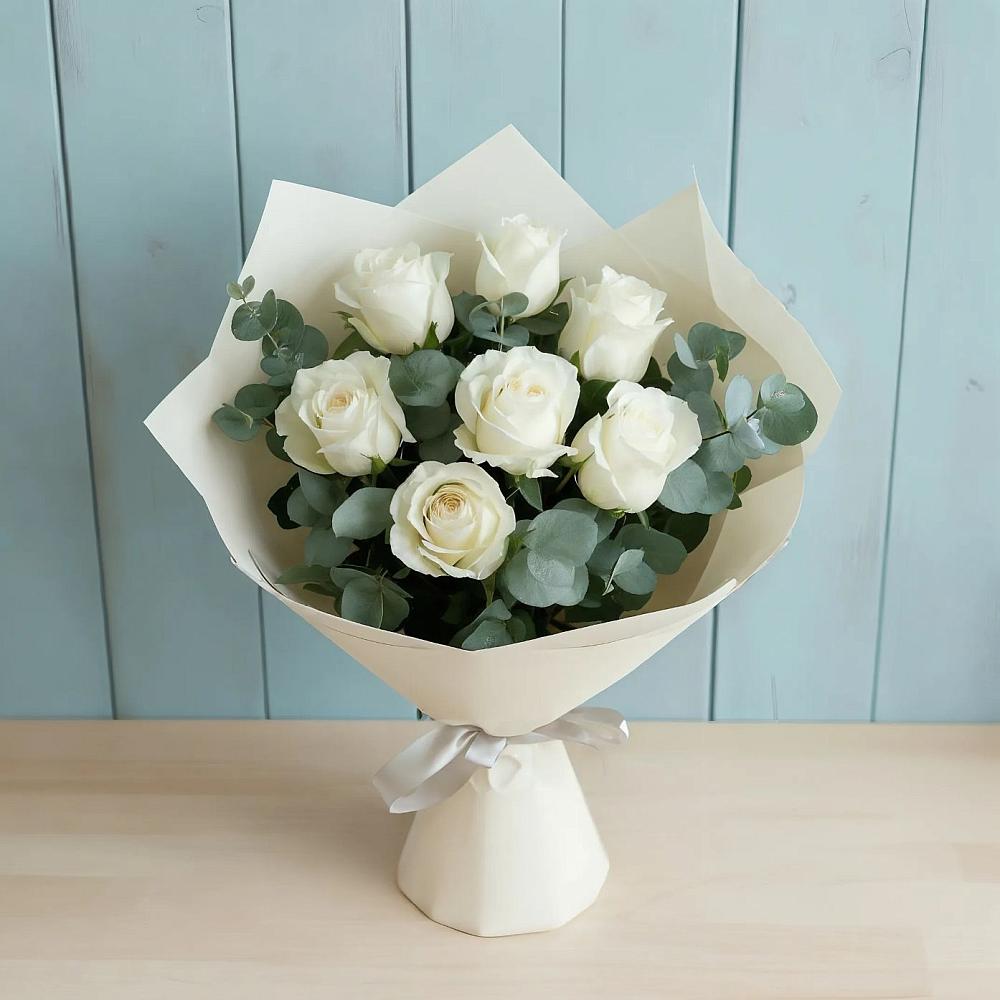Букет Белые розы в Эвкалипте в Новоузенске