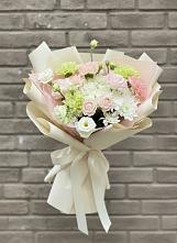 Букет цветов из:  Гвоздики, Розы, Лизиантусы и Хризантемы в Новоузенске