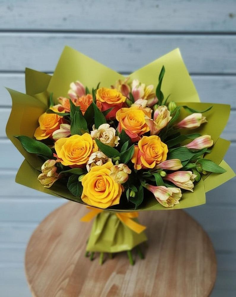 Букет цветов из: Альстромерии и Розы в Новоузенске