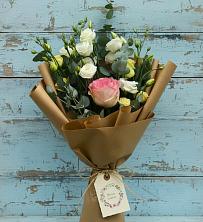 Букет цветов из:  Розы и Лизиантусы в Новоузенске